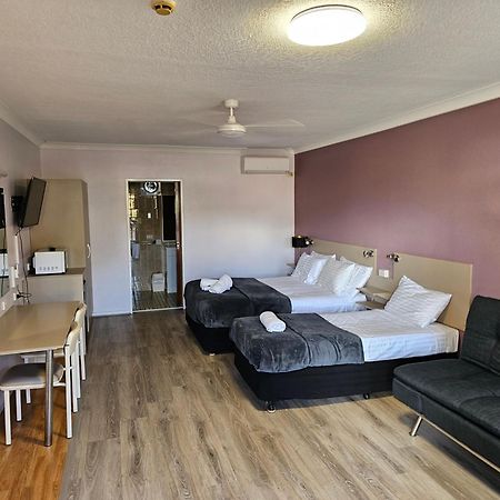 Cumberland Motor Inn Сесснок Екстер'єр фото