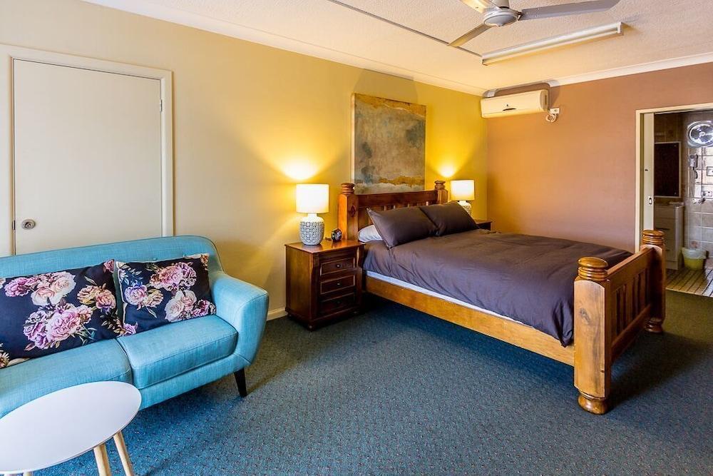 Cumberland Motor Inn Сесснок Екстер'єр фото