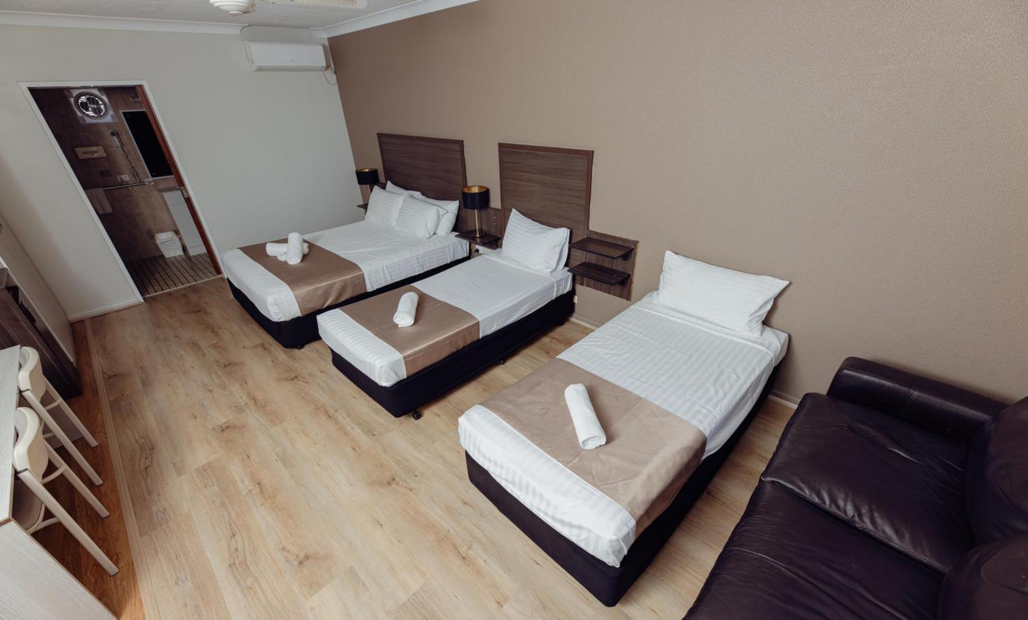 Cumberland Motor Inn Сесснок Екстер'єр фото