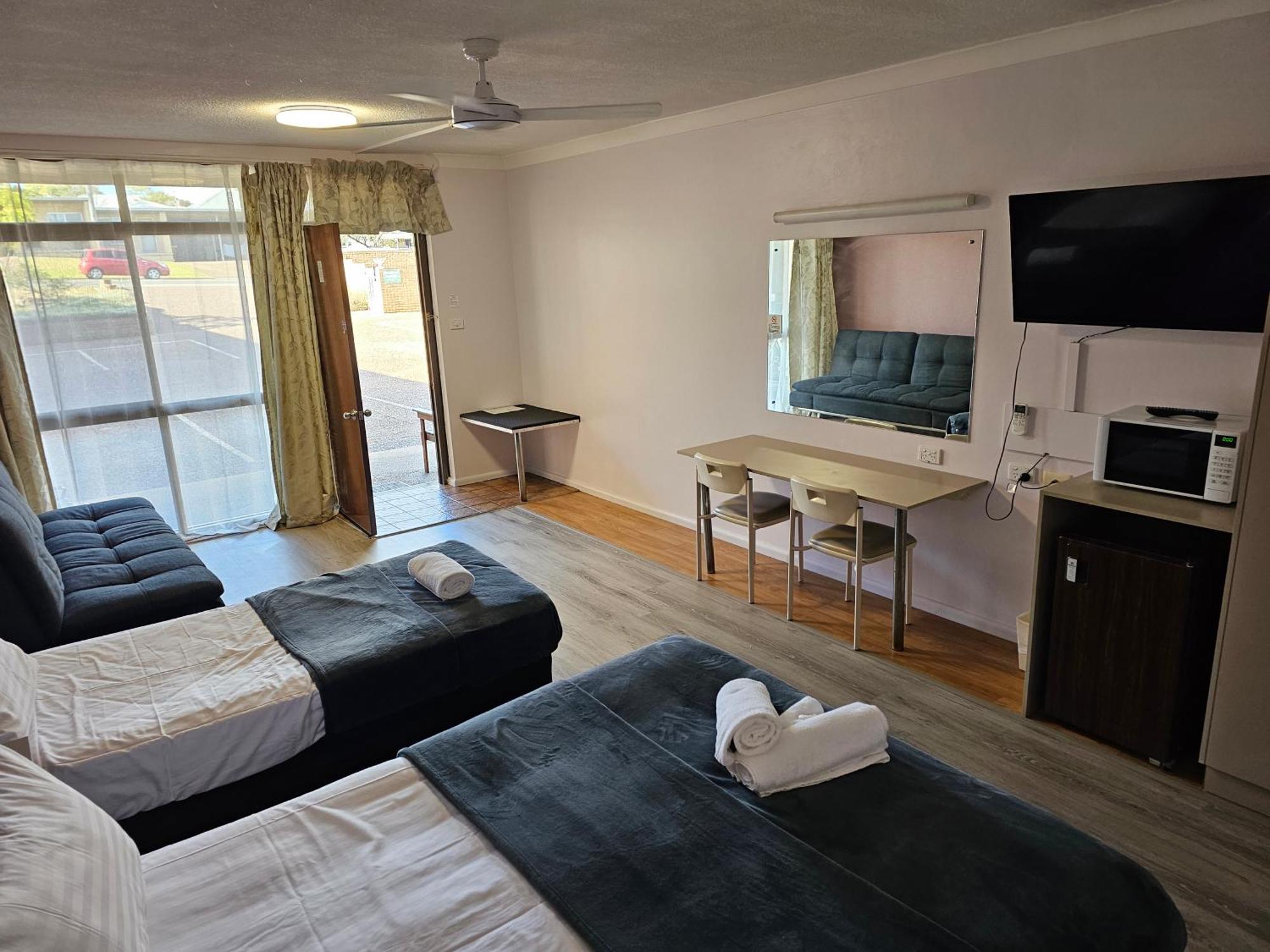 Cumberland Motor Inn Сесснок Екстер'єр фото