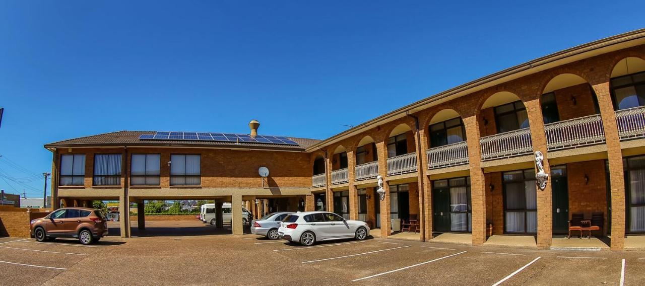 Cumberland Motor Inn Сесснок Екстер'єр фото