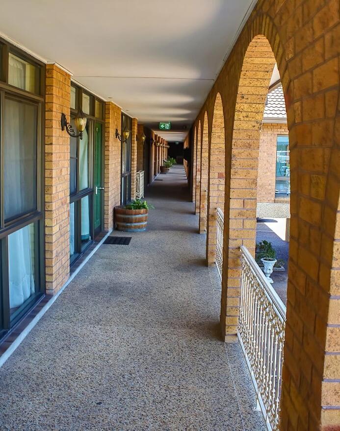 Cumberland Motor Inn Сесснок Екстер'єр фото